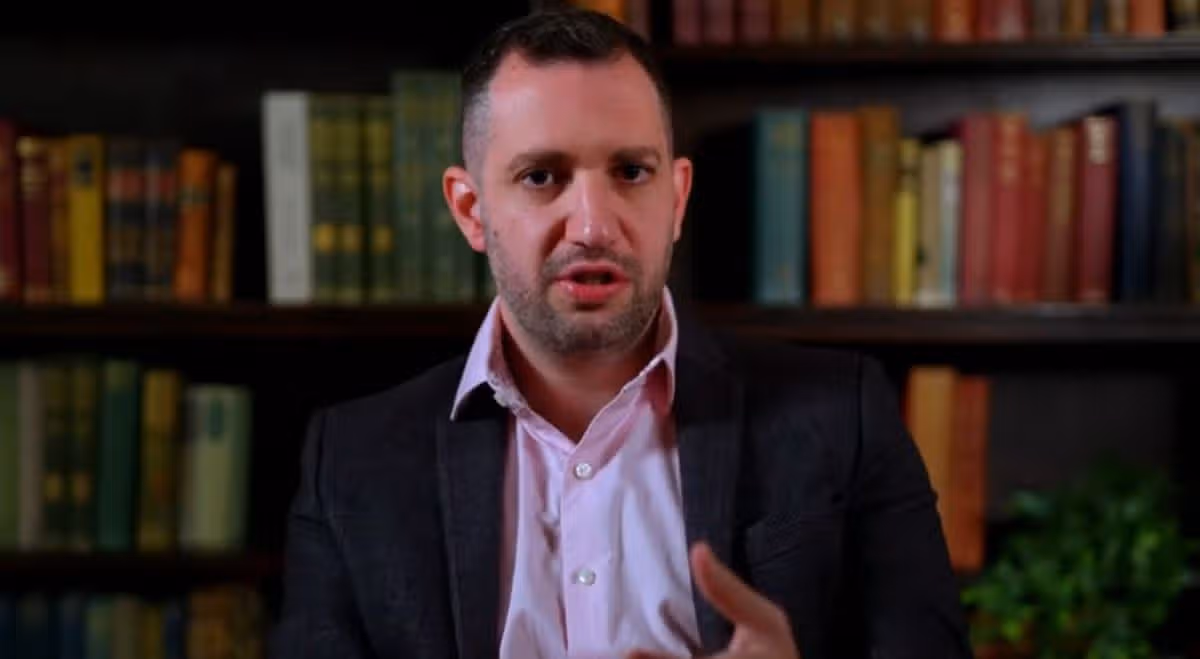 The surgeons share their insight in the new Channel 4 show