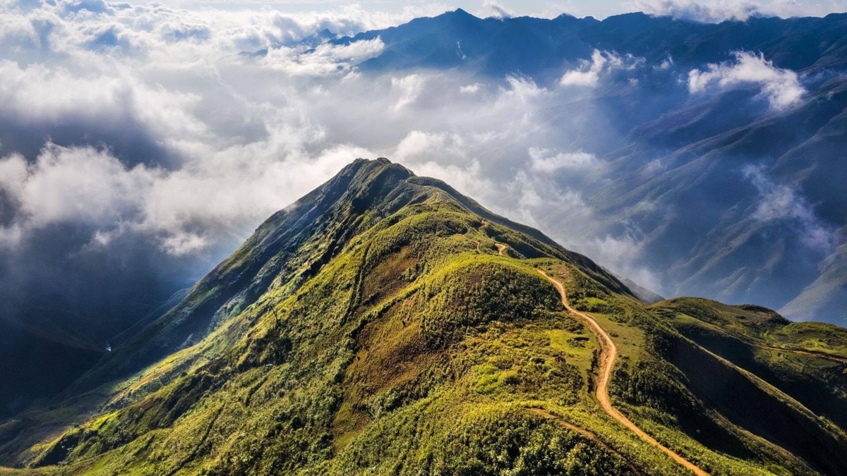 Dopo la pioggia, Ta Xua è di una bellezza mozzafiato, con un mare di nuvole che ricopre la valle.