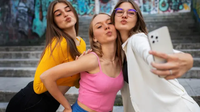 La generación más joven ha cambiado las reglas del juego: ya no buscan corregir, sino adelantarse.